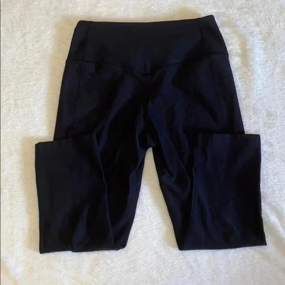 Nike Cropped Leggings - Picture 6 of 6